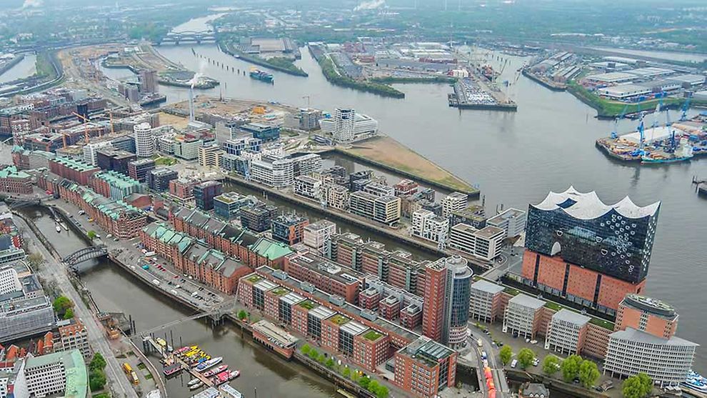  Hamburg von oben mit dem Luftschiff 