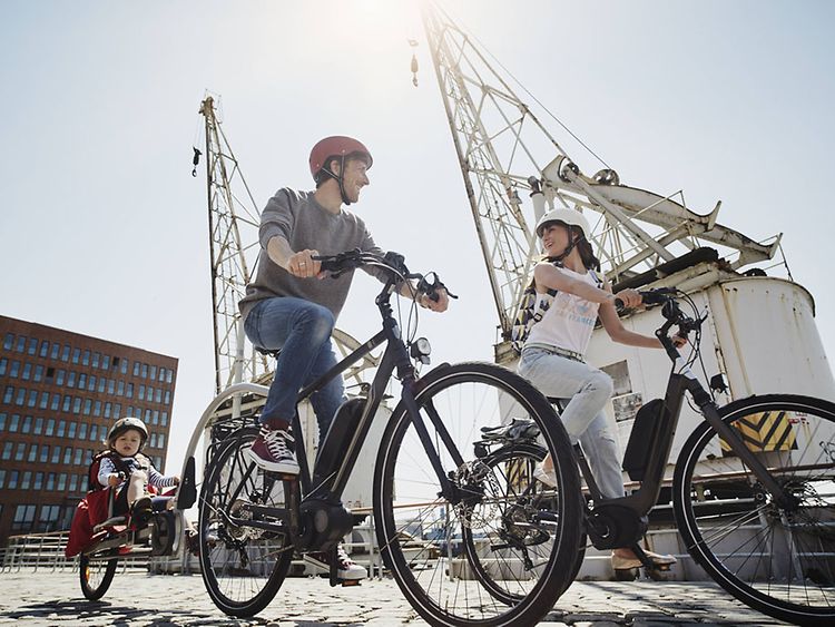 Fahrradfahrer in Hamburg