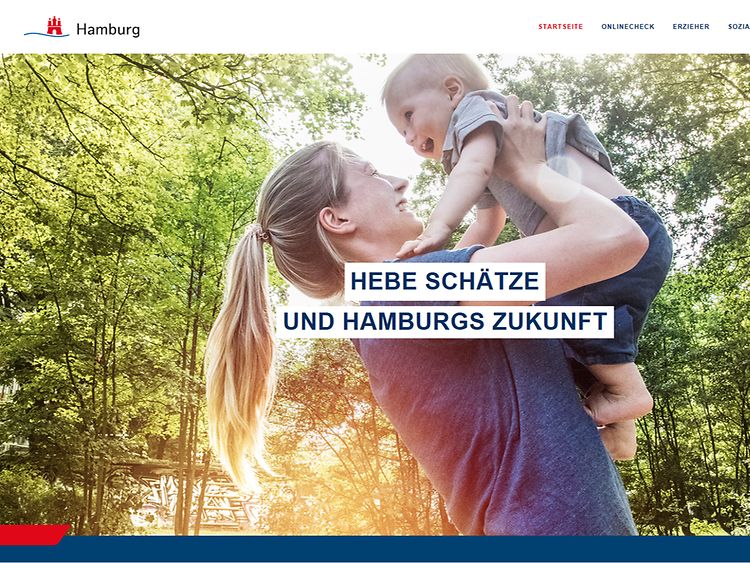  Eine Frau hebt ein Kleinkind in die Luft, dazu der Text: "Hebe Schätze - und Hamburgs Zukunft"